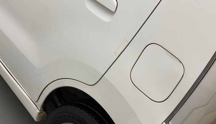 2013 Maruti Wagon R Stingray VXI, Petrol, Manual, 72,777 km, Left quarter panel - Minor scratches