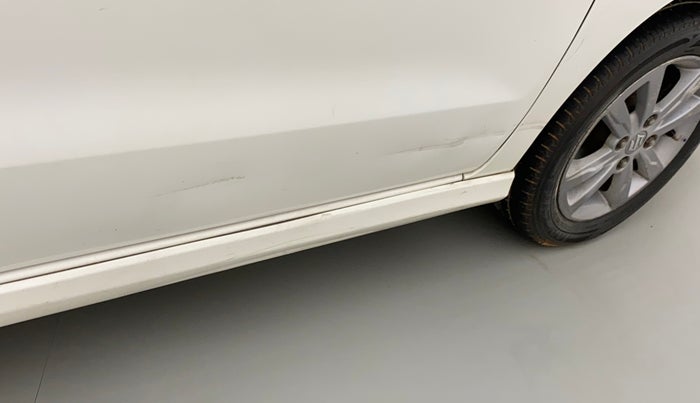 2013 Maruti Wagon R Stingray VXI, Petrol, Manual, 72,777 km, Driver-side door - Slightly dented
