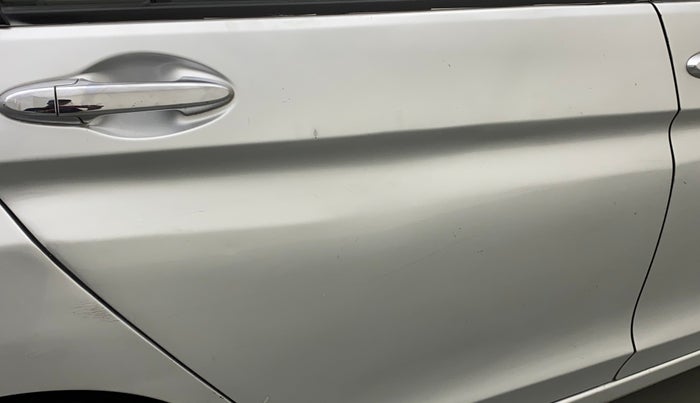 2014 Honda City 1.5L I-VTEC V MT, Petrol, Manual, 70,666 km, Right rear door - Minor scratches
