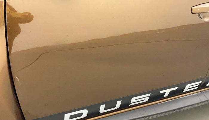 2017 Renault Duster RXS CVT, Petrol, Automatic, 80,423 km, Front passenger door - Minor scratches