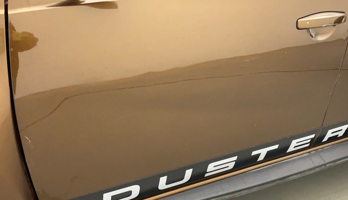 2017 Renault Duster RXS CVT, Petrol, Automatic, 80,423 km, Front passenger door - Slightly dented