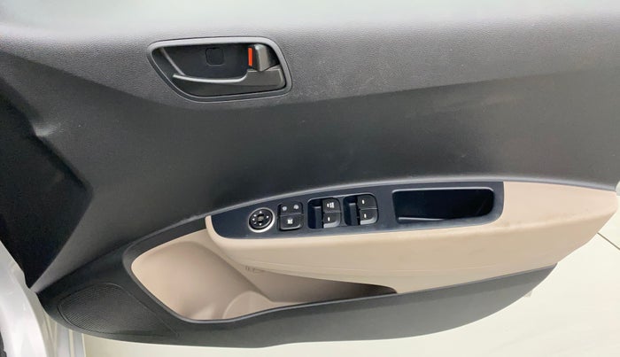 2017 Hyundai Grand i10 MAGNA 1.2 KAPPA VTVT, Petrol, Manual, 32,563 km, Driver Side Door Panels Control