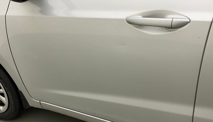 2017 Hyundai Grand i10 MAGNA 1.2 KAPPA VTVT, Petrol, Manual, 32,563 km, Front passenger door - Minor scratches
