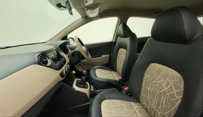 2017 Hyundai Grand i10 MAGNA 1.2 KAPPA VTVT, Petrol, Manual, 32,563 km, Right Side Front Door Cabin