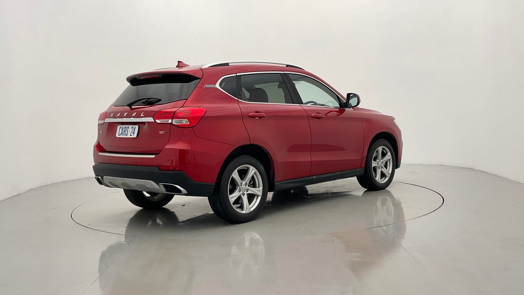 Right Back Diagonal (45- Degree) View