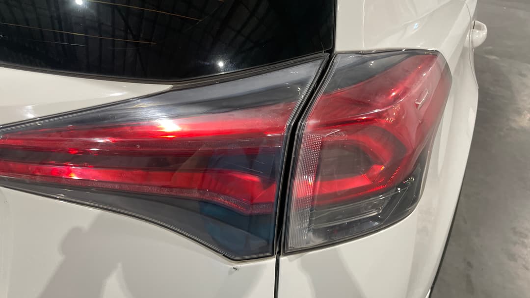 2016 Toyota RAV4 Gx (2WD), Automatic, 151540 km, Lights Tail lights RHS Fade