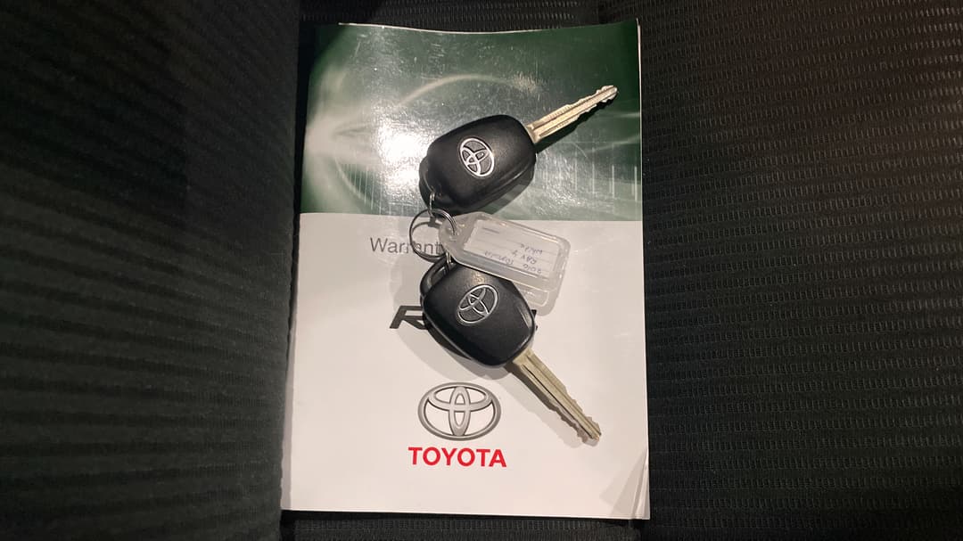 2016 Toyota RAV4 Gx (2WD), Automatic, 151540 km, Key Close-up