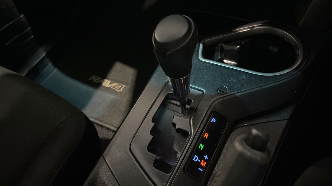 2016 Toyota RAV4 Gx (2WD), Automatic, 151540 km, Gear Lever 