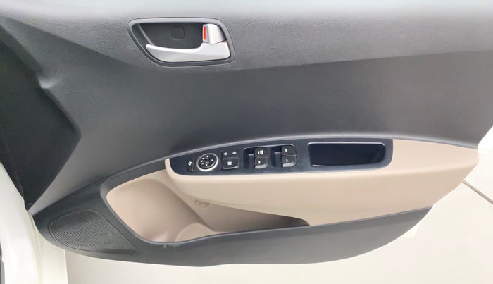 2019 Hyundai Grand i10 SPORTZ 1.2 KAPPA VTVT, Petrol, Manual, 30,324 km, Driver Side Door Panels Control