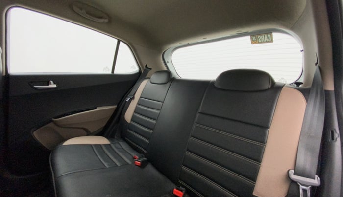 2019 Hyundai Grand i10 SPORTZ 1.2 KAPPA VTVT, Petrol, Manual, 30,324 km, Right Side Rear Door Cabin
