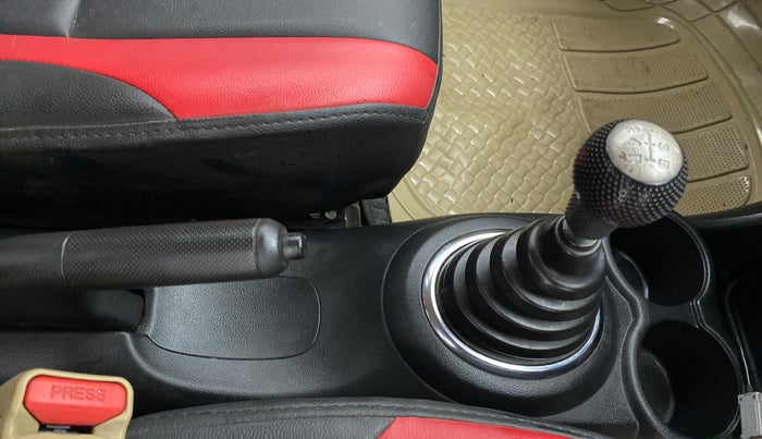 2016 Honda Brio 1.2 S MT I VTEC, Petrol, Manual, 20,115 km, Gear Lever