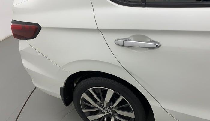 2021 Honda City 1.5L I-VTEC ZX CVT, Petrol, Automatic, 17,919 km, Right quarter panel - Minor scratches