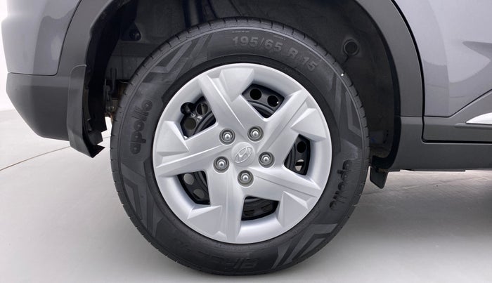 2021 Hyundai VENUE S Plus MT 1.2 Kappa, Petrol, Manual, 2,483 km, Right Rear Wheel