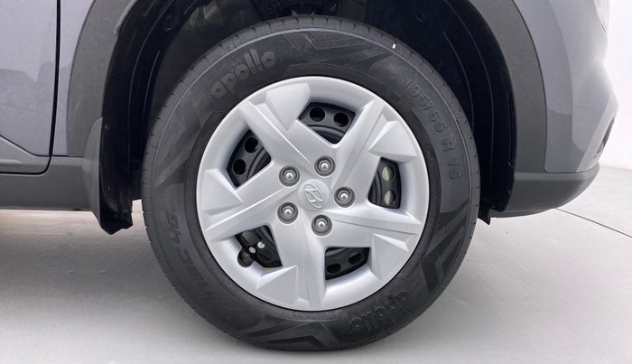 2021 Hyundai VENUE S Plus MT 1.2 Kappa, Petrol, Manual, 2,483 km, Right Front Wheel
