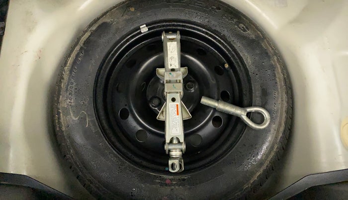 2014 Maruti Swift VXI, Petrol, Manual, 29,653 km, Spare Tyre
