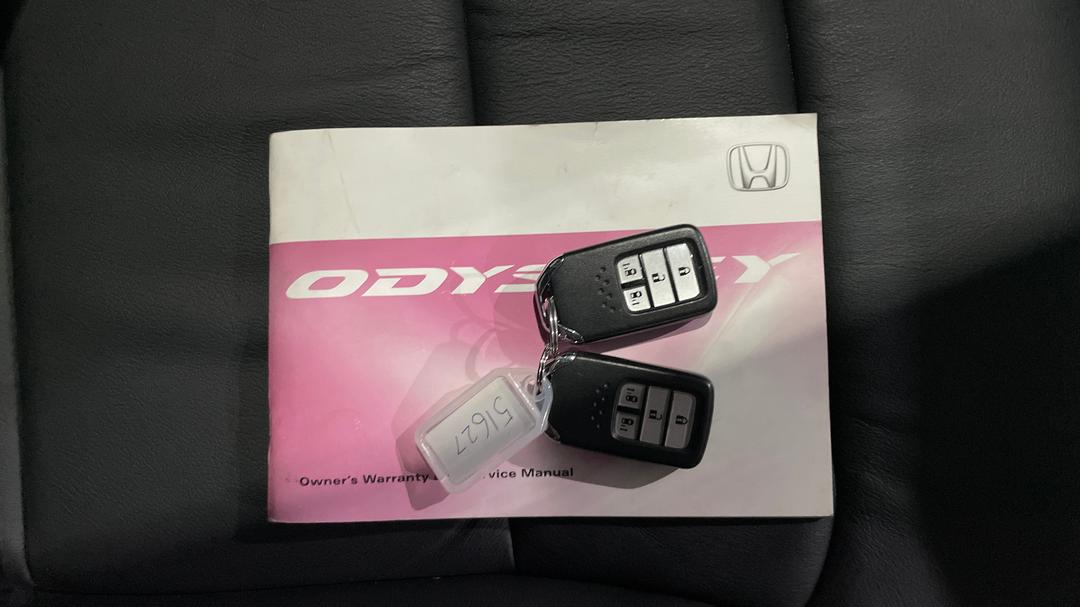 2015 Honda Odyssey Vti-l, Automatic, 112151 km, Key Close-up