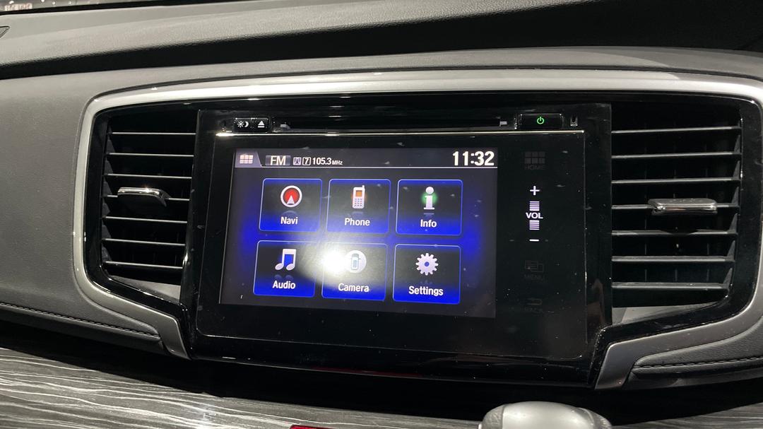 2015 Honda Odyssey Vti-l, Automatic, 112151 km, Infotainment System
