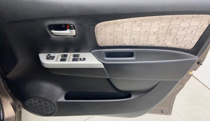 2016 Maruti Wagon R 1.0 VXI, Petrol, Manual, 43,322 km, Driver Side Door Panels Controls