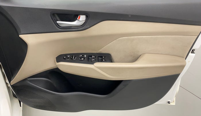 2018 Hyundai Verna 1.6 CRDI SX + AT, Diesel, Automatic, 73,815 km, Driver Side Door Panels Control