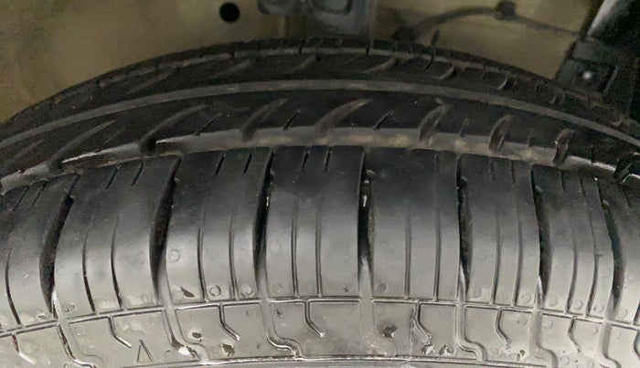 2021 Maruti Swift Dzire TOUR S-CNG, CNG, Manual, 35,476 km, Right Front Tyre Tread