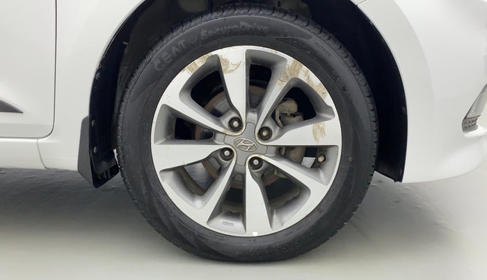 2014 Hyundai Elite i20 SPORTZ 1.4, Diesel, Manual, 1,94,577 km, Right Front Tyre