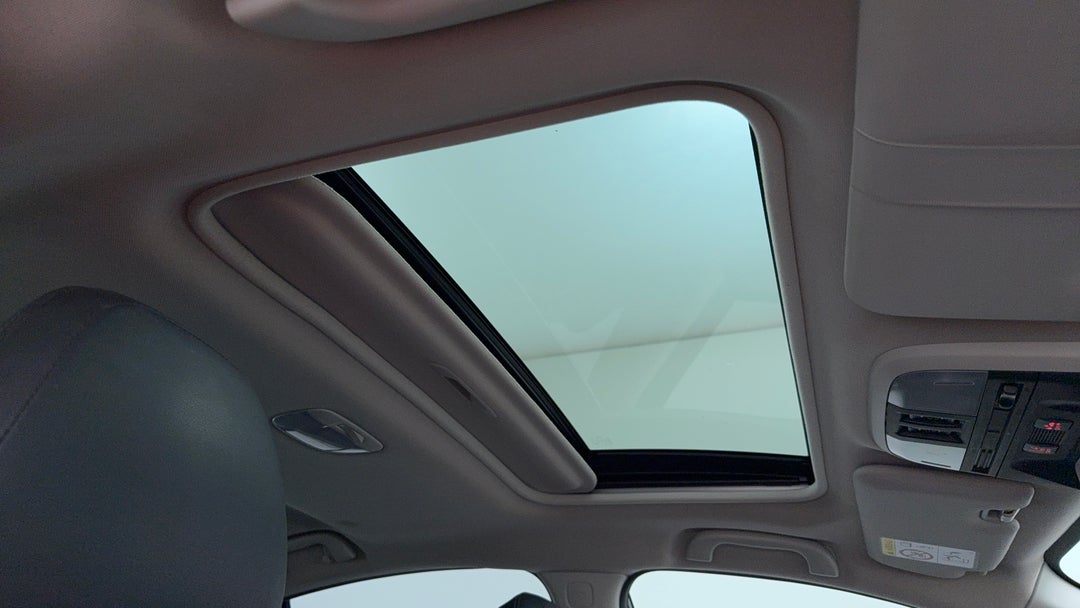 Interior Sunroof/Moonroof