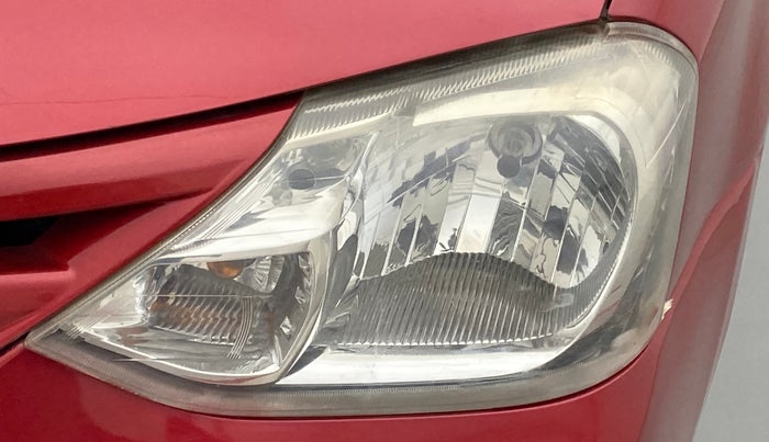 2011 Toyota Etios Liva G, Petrol, Manual, 44,093 km, Left headlight - Faded