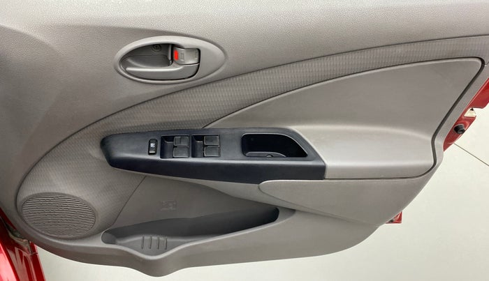 2011 Toyota Etios Liva G, Petrol, Manual, 44,093 km, Driver Side Door Panels Control