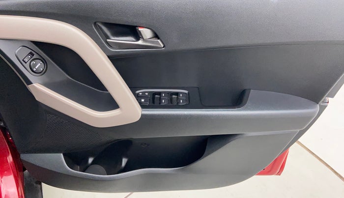 2016 Hyundai Creta 1.4 S PLUS CRDI, Diesel, Manual, 1,11,500 km, Driver Side Door Panels Controls