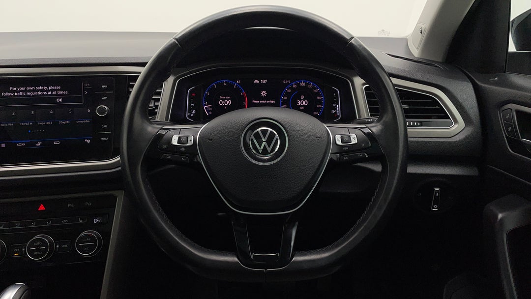 2021 Volkswagen T-roc 110tsi Style, Automatic, 69064 km, Steering Wheel Close-up