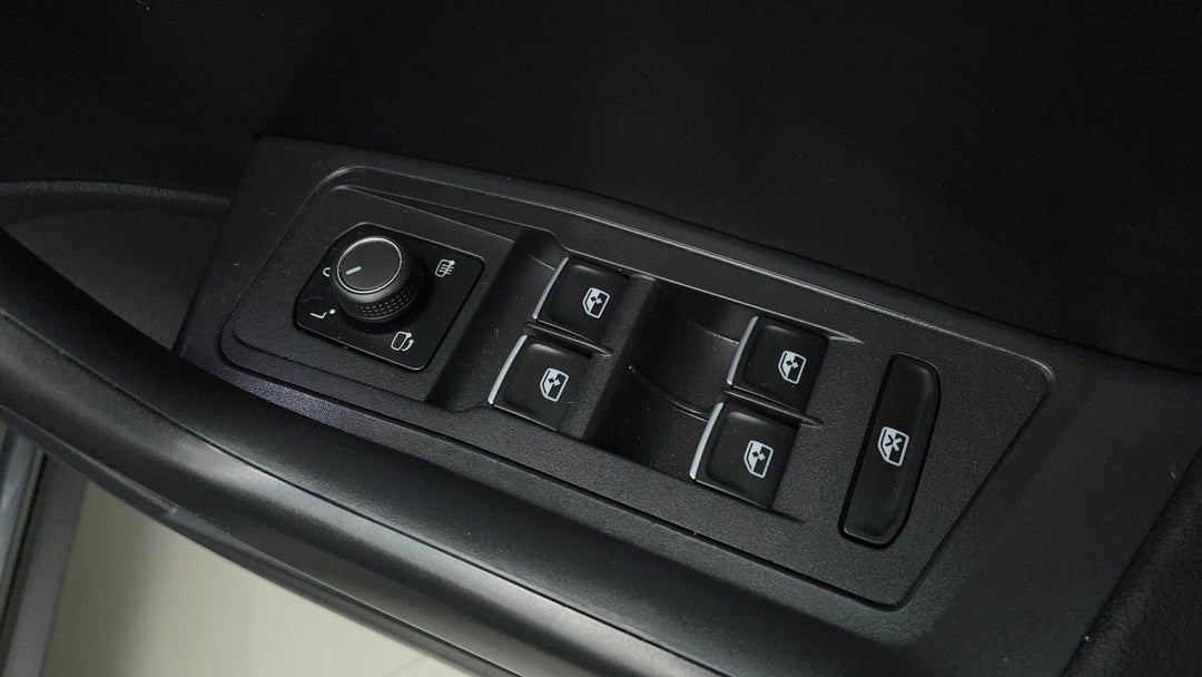 2021 Volkswagen T-roc 110tsi Style, Automatic, 69064 km, Drivers Side Door Panel Controls