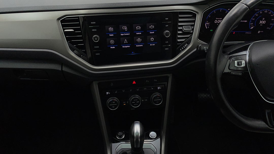 2021 Volkswagen T-roc 110tsi Style, Automatic, 69064 km, Center Console