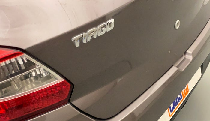 2016 Tata Tiago XZ PETROL, Petrol, Manual, 58,444 km, Dicky (Boot door) - Minor scratches