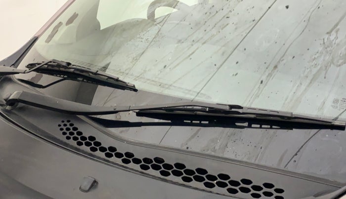 2016 Tata Tiago XZ PETROL, Petrol, Manual, 58,444 km, Front windshield - Wiper nozzle not functional