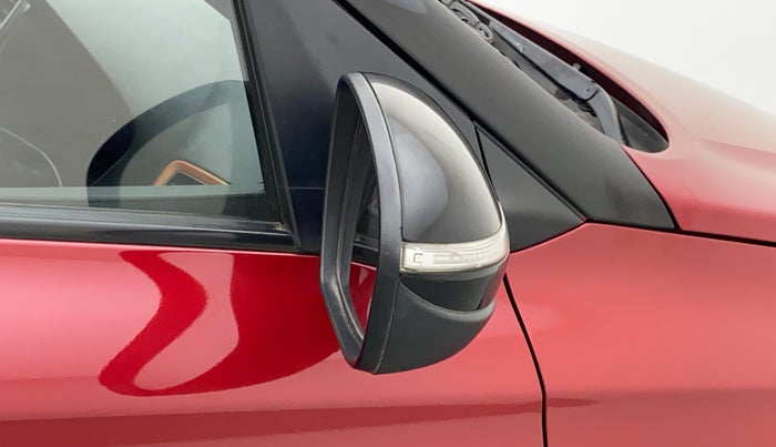 2017 Hyundai Elite i20 ASTA 1.2 DUAL TONE, Petrol, Manual, 75,579 km, Right rear-view mirror - Indicator light has minor damage