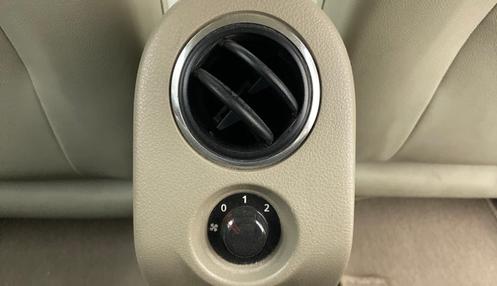 2015 Nissan Terrano XV D THP PREMIUM 110 PS, Diesel, Manual, 49,069 km, Rear AC Vents