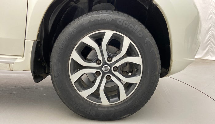 2015 Nissan Terrano XV D THP PREMIUM 110 PS, Diesel, Manual, 49,069 km, Right Front Wheel
