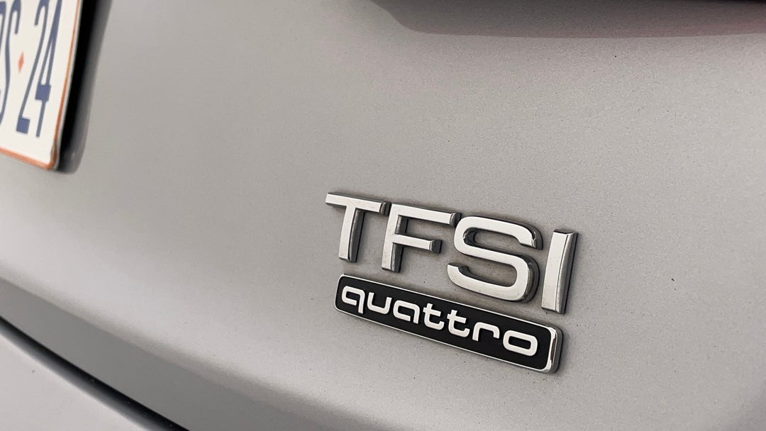 Badge (Boot Right Side)