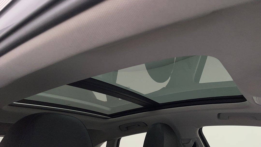 Interior Sunroof/Moonroof
