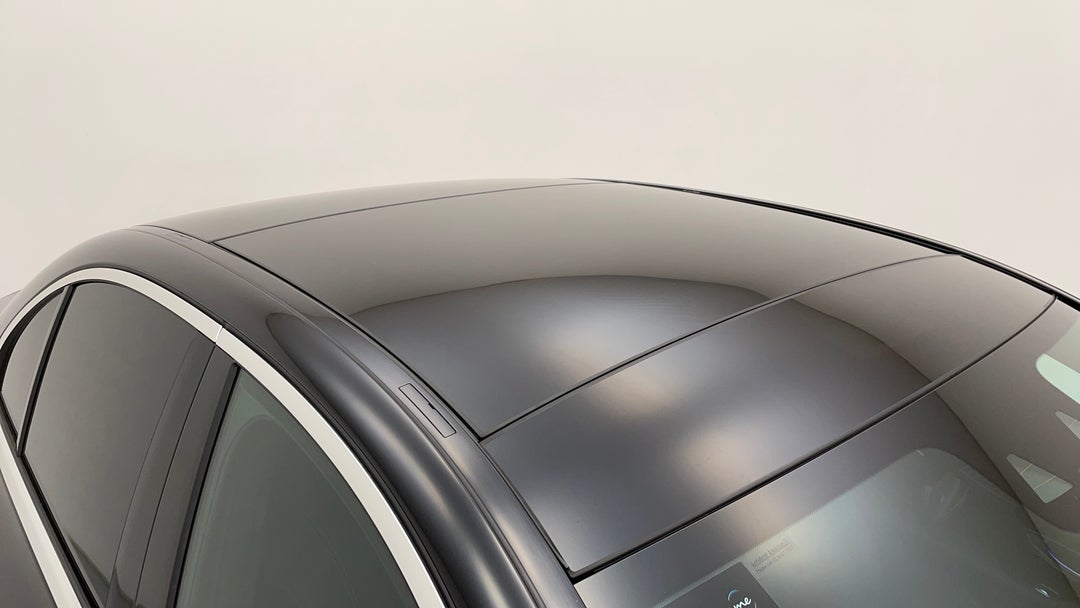 2019 Mercedes-benz E200 E200, Automatic, 47282 km, Roof/Sunroof View