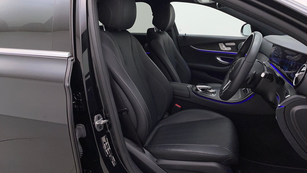 2019 Mercedes-benz E200 E200, Automatic, 47282 km, Right Side Front Door Cabin View
