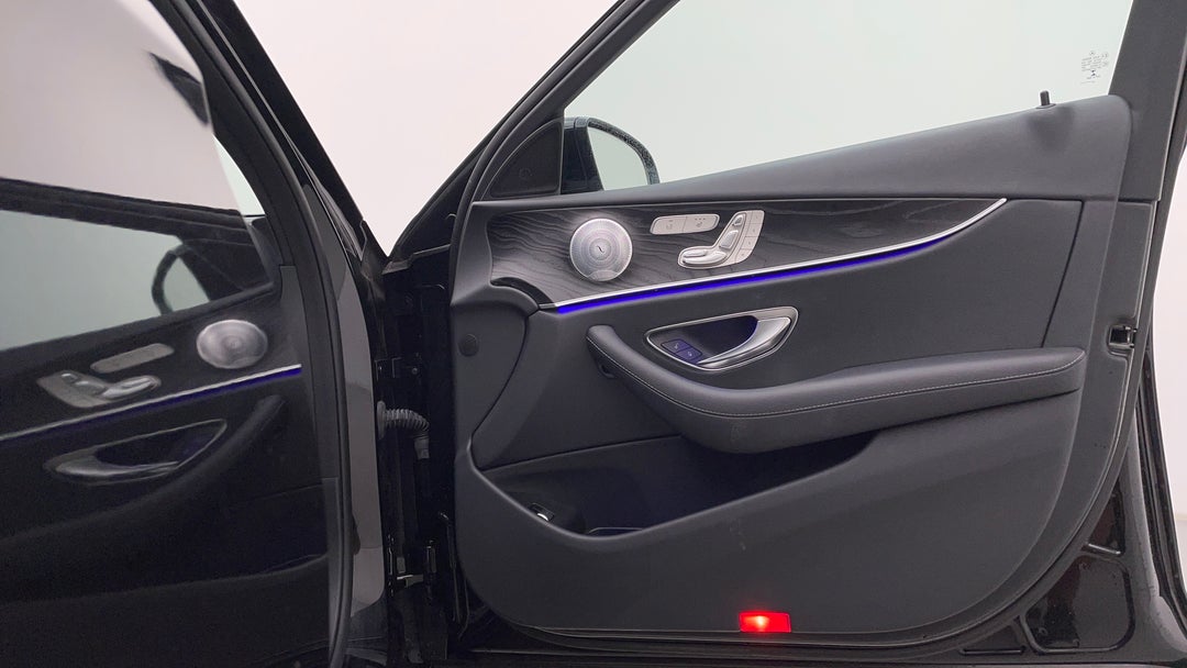 2019 Mercedes-benz E200 E200, Automatic, 47282 km, Speaker View