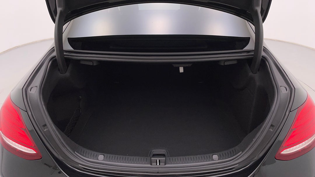 2019 Mercedes-benz E200 E200, Automatic, 47282 km, Boot Inside View