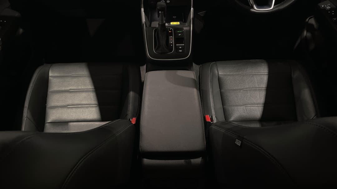 2024 Honda CR-V Vti L (AWD) 5 Seats, Automatic, 26954 km, Center Console