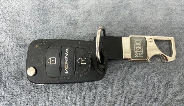 2015 Hyundai i10 SPORTZ 1.1 IRDE2, Petrol, Manual, 34,811 km, Key Close Up