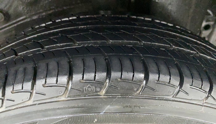 2014 Toyota Etios Liva G, Petrol, Manual, 18,080 km, Left Rear Tyre Tread