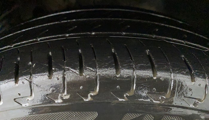2018 Maruti IGNIS ZETA 1.2 K12 AMT, Petrol, Automatic, 25,256 km, Left Front Tyre Tread