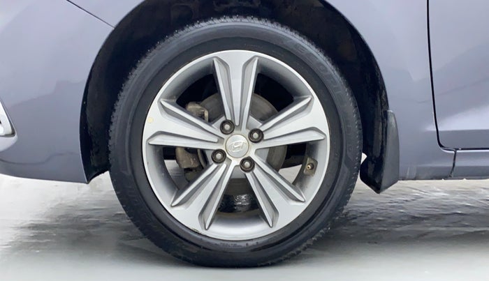 2017 Hyundai Verna 1.6 SX VTVT AT (O), Petrol, Automatic, 29,635 km, Left Front Wheel