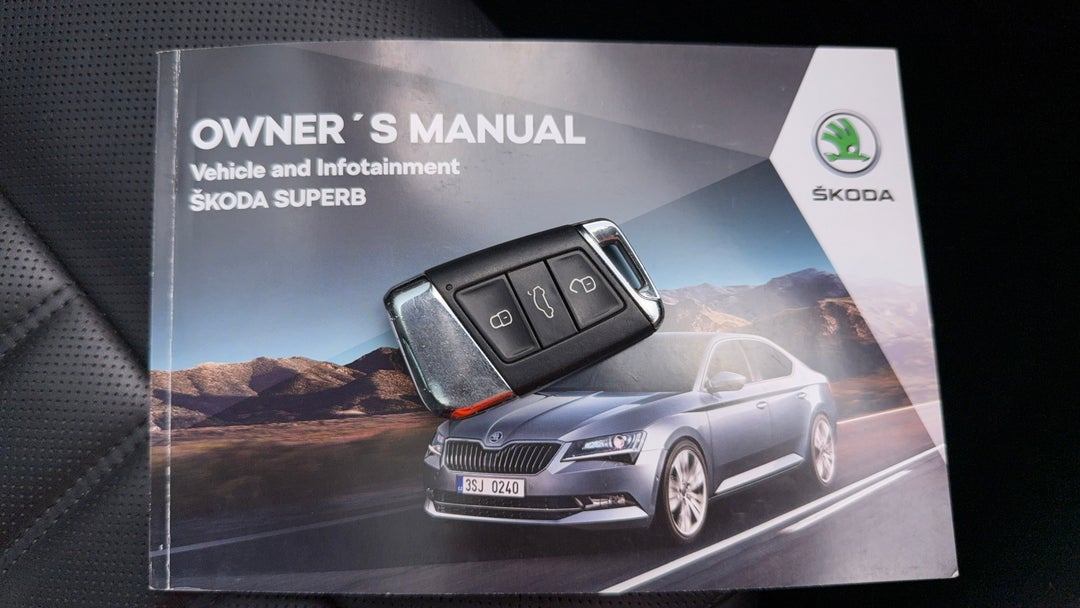 2018 SKODA Superb 162 Tsi, Automatic, 104075 km, Key Close-up