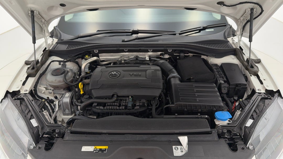 2018 SKODA Superb 162 Tsi, Automatic, 104075 km, Open Bonnet (Engine)